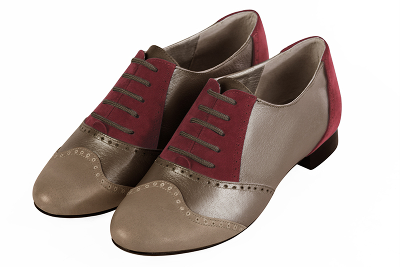 Tan beige and burgundy red women's fashion lace-up shoes. Round toe. Flat leather soles. Front view - Florence KOOIJMAN